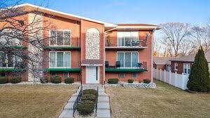 9609 S Komensky Unit 204, Oak Lawn, IL 60453