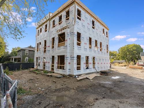 326 4th, Naperville, IL 60540