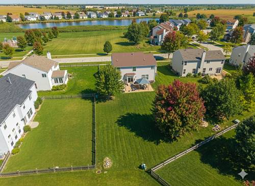 2441 Haydn, Woodstock, IL 60098