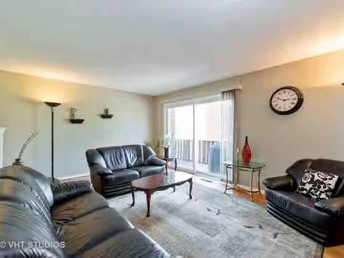 553 W Park Unit A, Libertyville, IL 60048