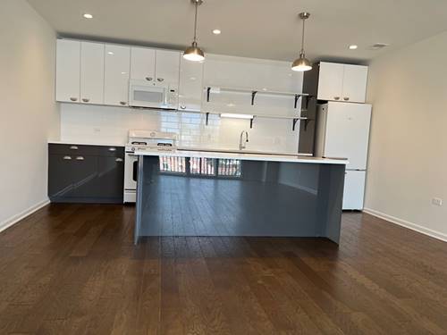 115 Lake Unit 317, Libertyville, IL 60048