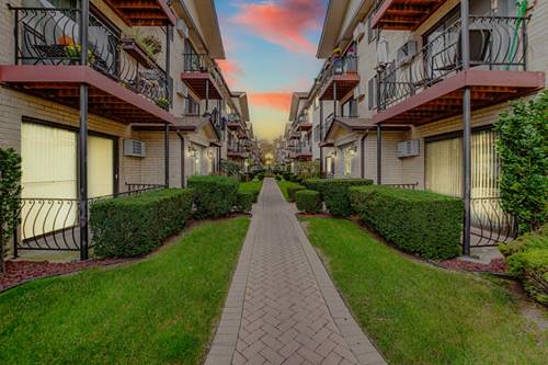 5159 N East River Unit 212, Chicago, IL 60656
