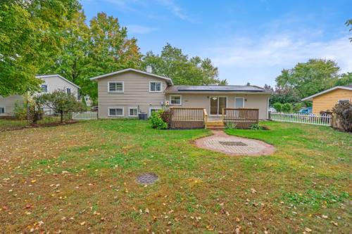 698 Sussex, Crystal Lake, IL 60014