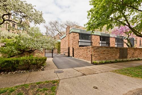 588 W Hawthorne Unit 2, Chicago, IL 60657