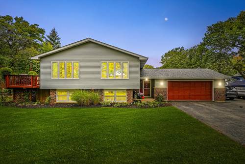 4124 Russell, Gurnee, IL 60031