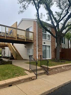 1874 Huntington Unit H, Hoffman Estates, IL 60195