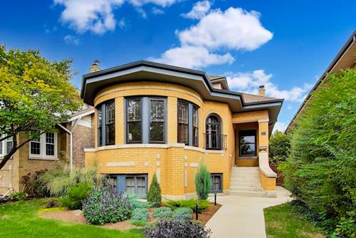 34 Le Moyne, Oak Park, IL 60302