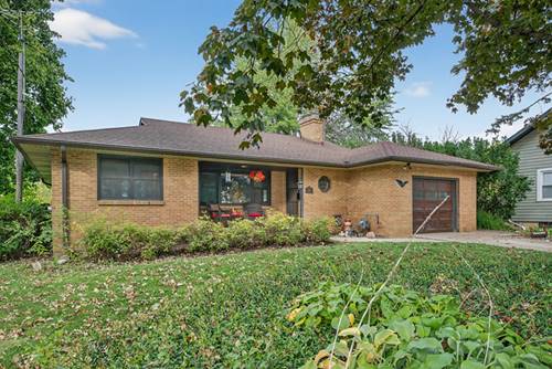 208 W Greenwood, Woodstock, IL 60098