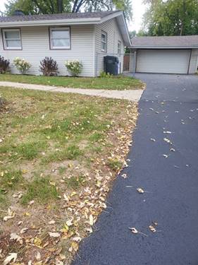 1426 Kings, Carpentersville, IL 60110