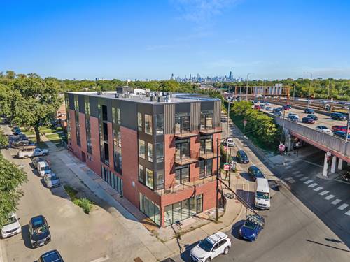 3953 W Dakin Unit 402, Chicago, IL 60618