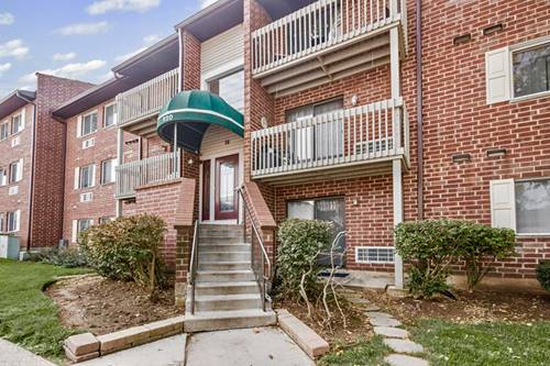 920 N Lakeside Unit 1D, Vernon Hills, IL 60061