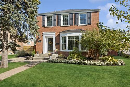 1813 Manchester, Westchester, IL 60154
