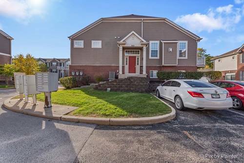 920 Charlton Unit 920, Naperville, IL 60563