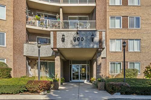 900 E Wilmette Unit 105, Palatine, IL 60074