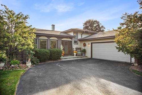 45 James, Westmont, IL 60559