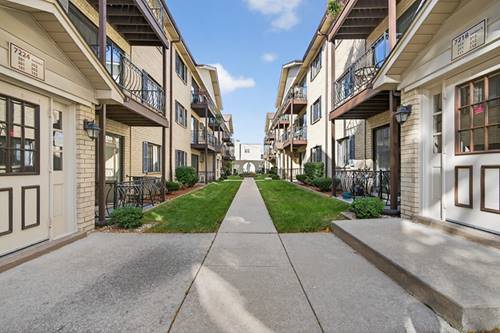 7218 W Wrightwood Unit 111, Elmwood Park, IL 60707