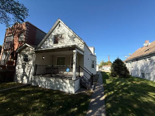 4844 W Montrose, Chicago, IL 60641