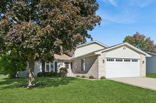 700 Country, Roselle, IL 60172