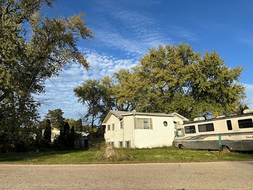 25174 W Claridan, Antioch, IL 60002