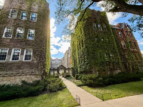 2325 W Farwell Unit 2S, Chicago, IL 60645