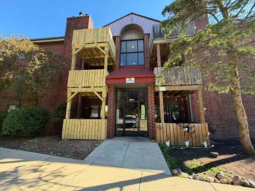 1360 Brook Unit F, St. Charles, IL 60174