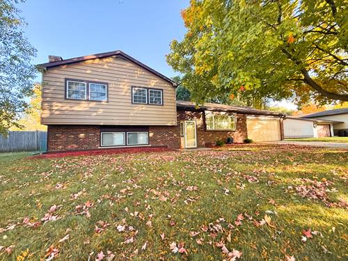 1013 Nottingham, Crystal Lake, IL 60014