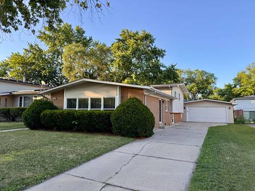 900 W Strieff, Glenwood, IL 60425