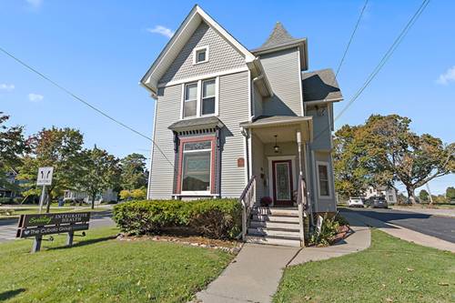102 Minnie, Crystal Lake, IL 60014