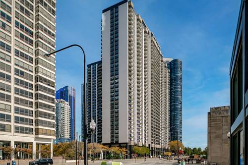 400 E Randolph Unit 1528, Chicago, IL 60601