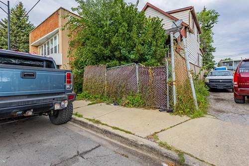 4324 W Division, Chicago, IL 60651