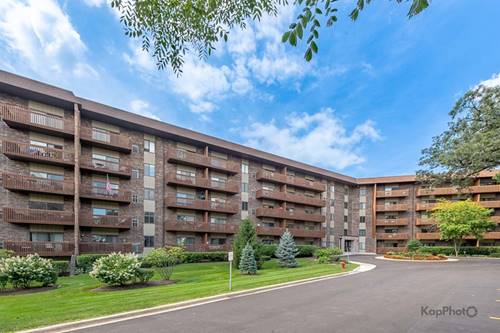 120 Lakeview Unit 318, Bloomingdale, IL 60108