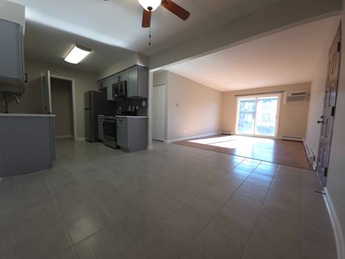 412 E Bailey Unit 104, Naperville, IL 60565