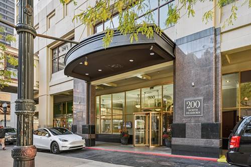 200 N Dearborn Unit 1303, Chicago, IL 60601