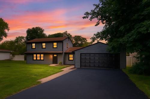 4N327 7th, Addison, IL 60101