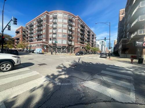 1000 W Adams Unit 718, Chicago, IL 60607