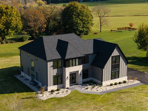 23277 Enclave, Lake Barrington, IL 60010