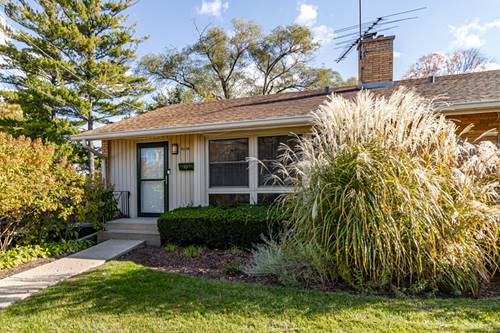 922 N Milwaukee Unit A, Libertyville, IL 60048