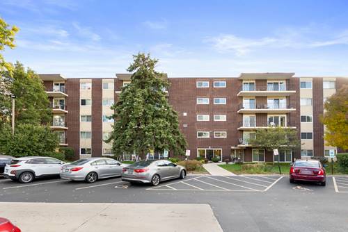 5300 Walnut Unit 18E, Downers Grove, IL 60515