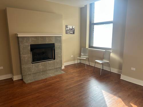 212 W Washington Unit 1002, Chicago, IL 60606