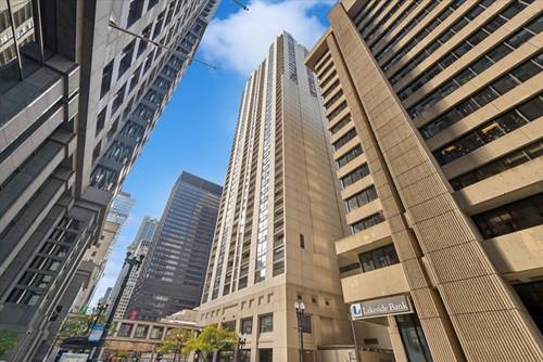 200 N Dearborn Unit 4407, Chicago, IL 60601