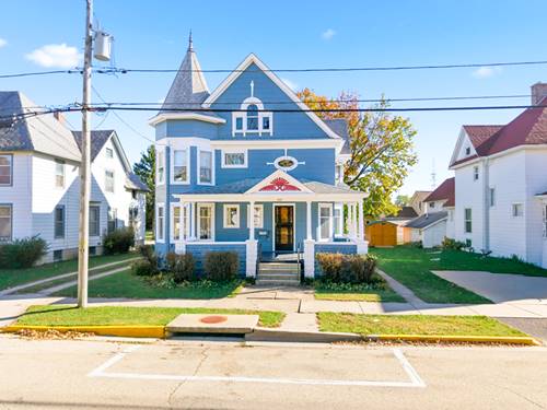 220 W Lincoln, Belvidere, IL 61008