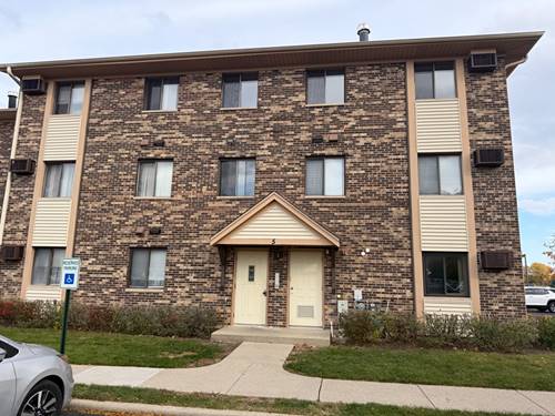 5 Parkside Unit 13, Vernon Hills, IL 60061