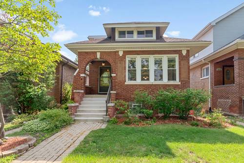 936 N Ridgeland, Oak Park, IL 60302