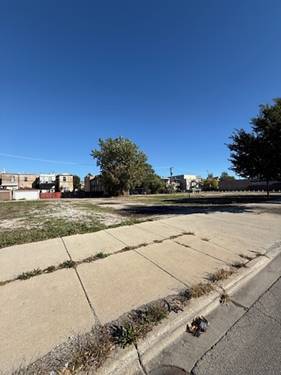 2906 W Madison, Chicago, IL 60612