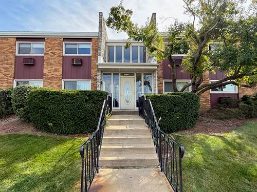 1313 S Rebecca Unit 118, Lombard, IL 60148