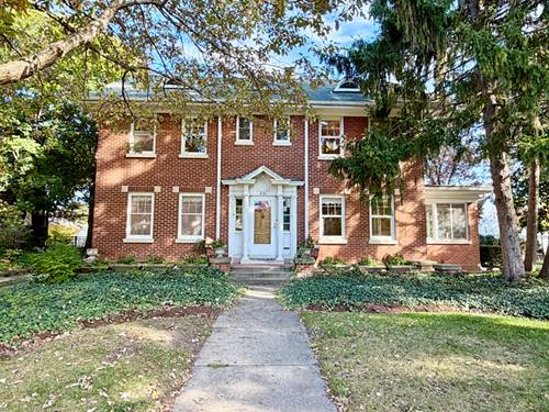 841 Douglas, Elgin, IL 60120