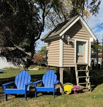 911 E Villa, Des Plaines, IL 60016