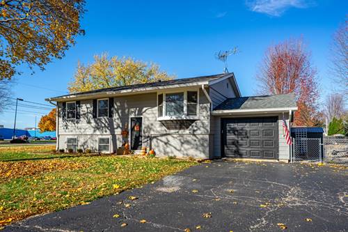 102 6th, Marengo, IL 60152