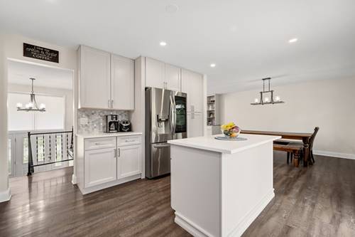 6117 Allan, Woodridge, IL 60517