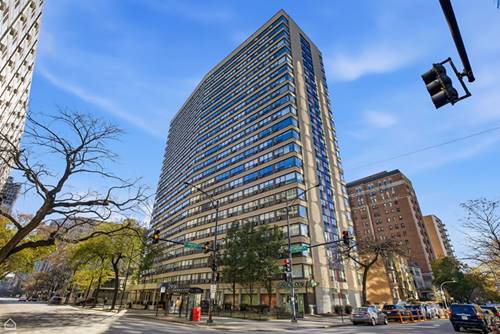 2930 N Sheridan Unit 302, Chicago, IL 60657